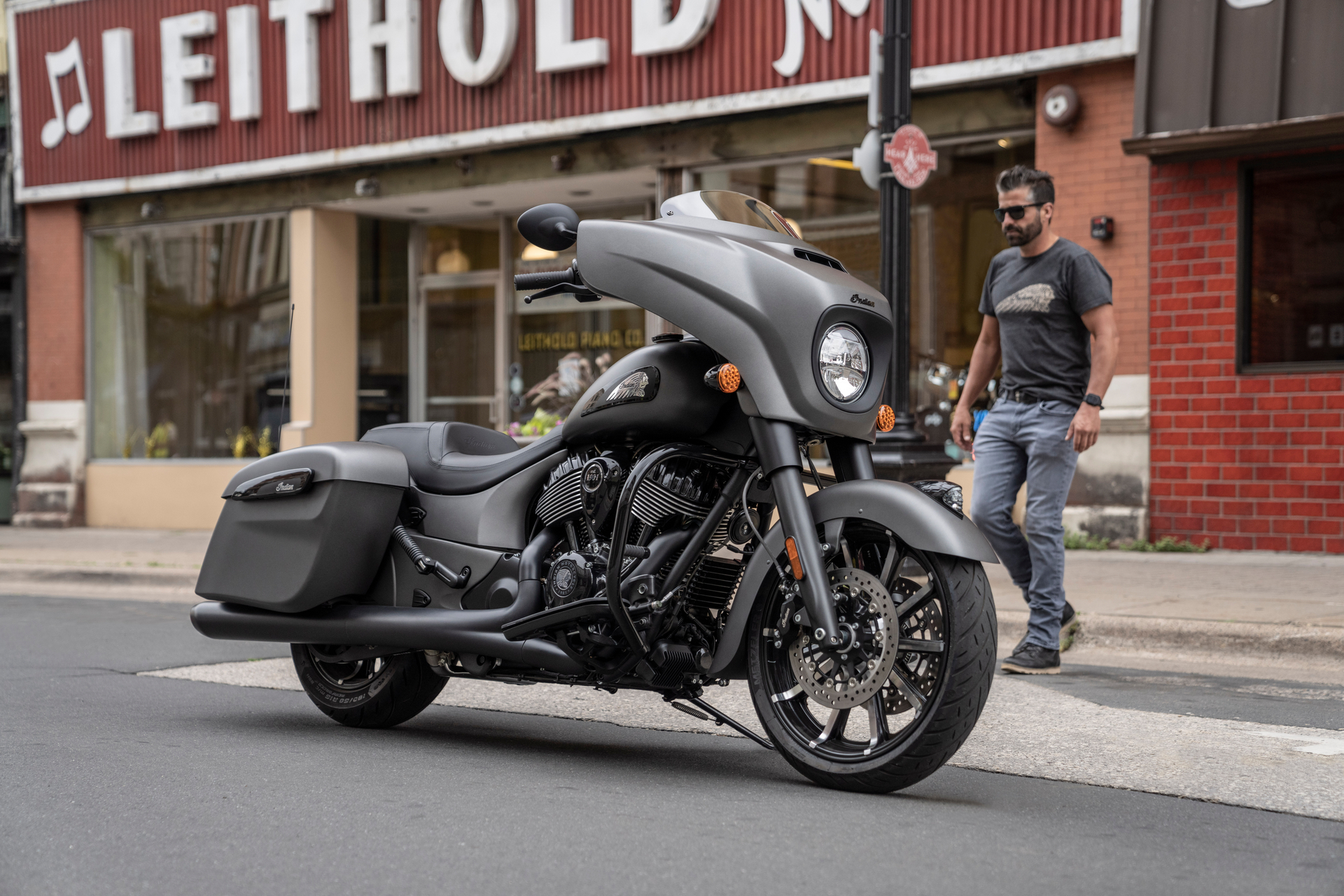 2021 chieftain dark horse cheap